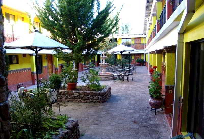 Plaza Mexicana Margarita'S Creel Esterno foto